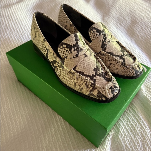 J. Crew Maison snakeskin loafers, size 8.5 - Picture 1 of 4